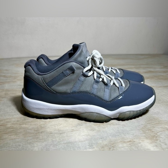 2018 Air Jordan 11 Retro Low ‘Cool Grey’ Men’s with Box – Used - Picture 1 of 8